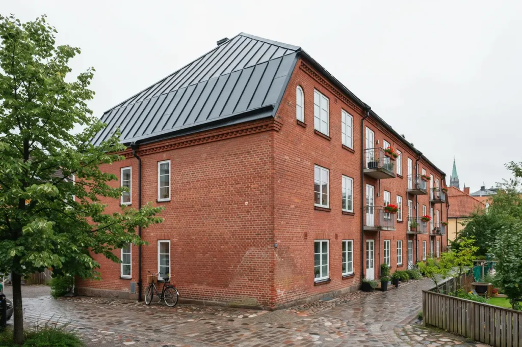 takbyte och oml ggning av tak p flerbostadshus i klosterg rden lund